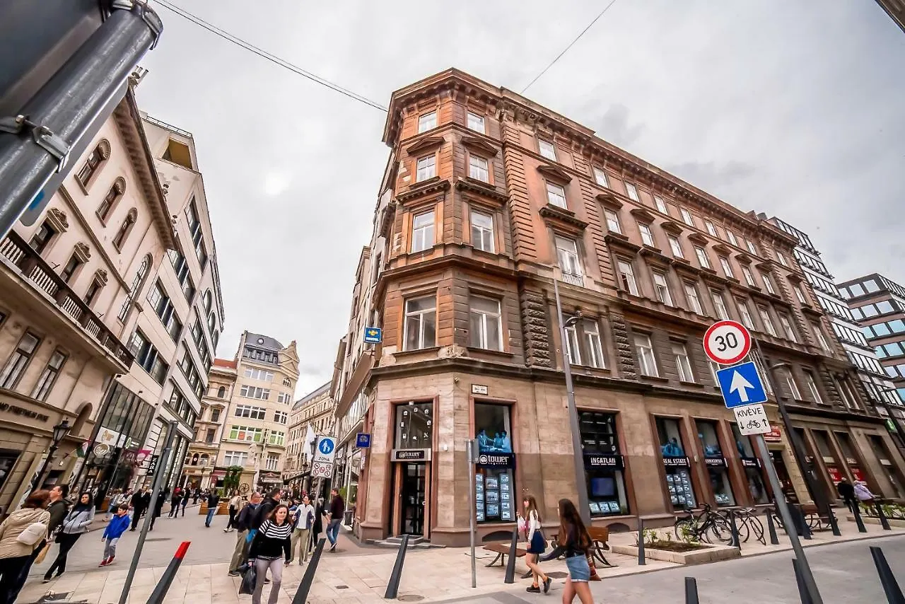 2B Hostel & Rooms Budapest 0*,  Ungarn