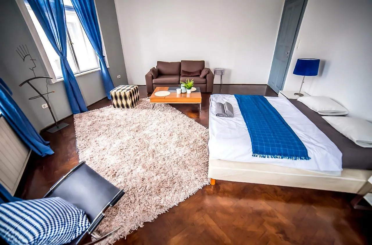 2B Hostel & Rooms Budapest 0*,